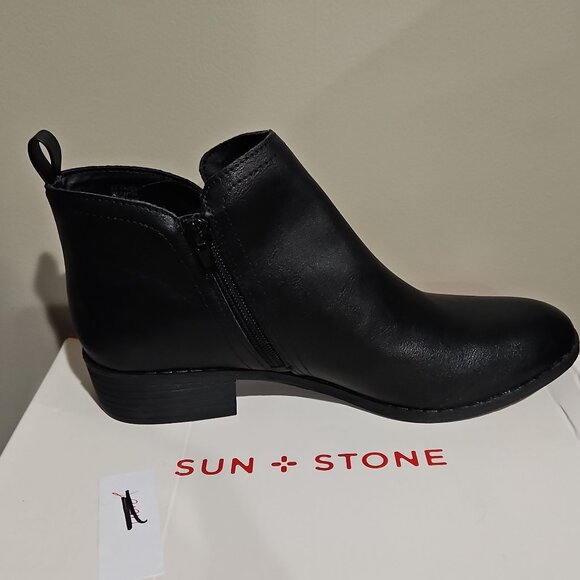 Womens boots - Picture 1 of 2